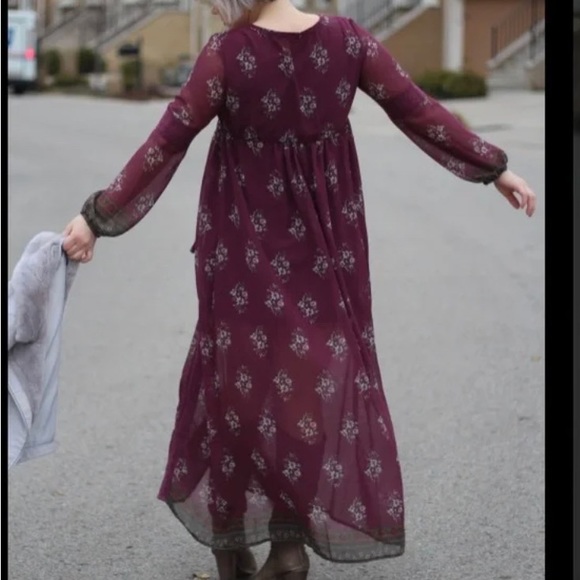 Clover+Scout Floral Maxi - Picture 2 of 9